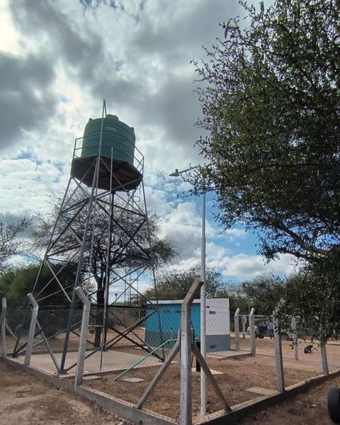 Tanque elevado de agua potable construido por ASIRI en Rivadavia Banda Norte, Salta